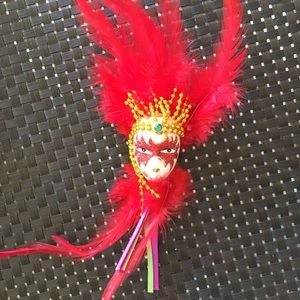 New Orleans feathered mask magnet